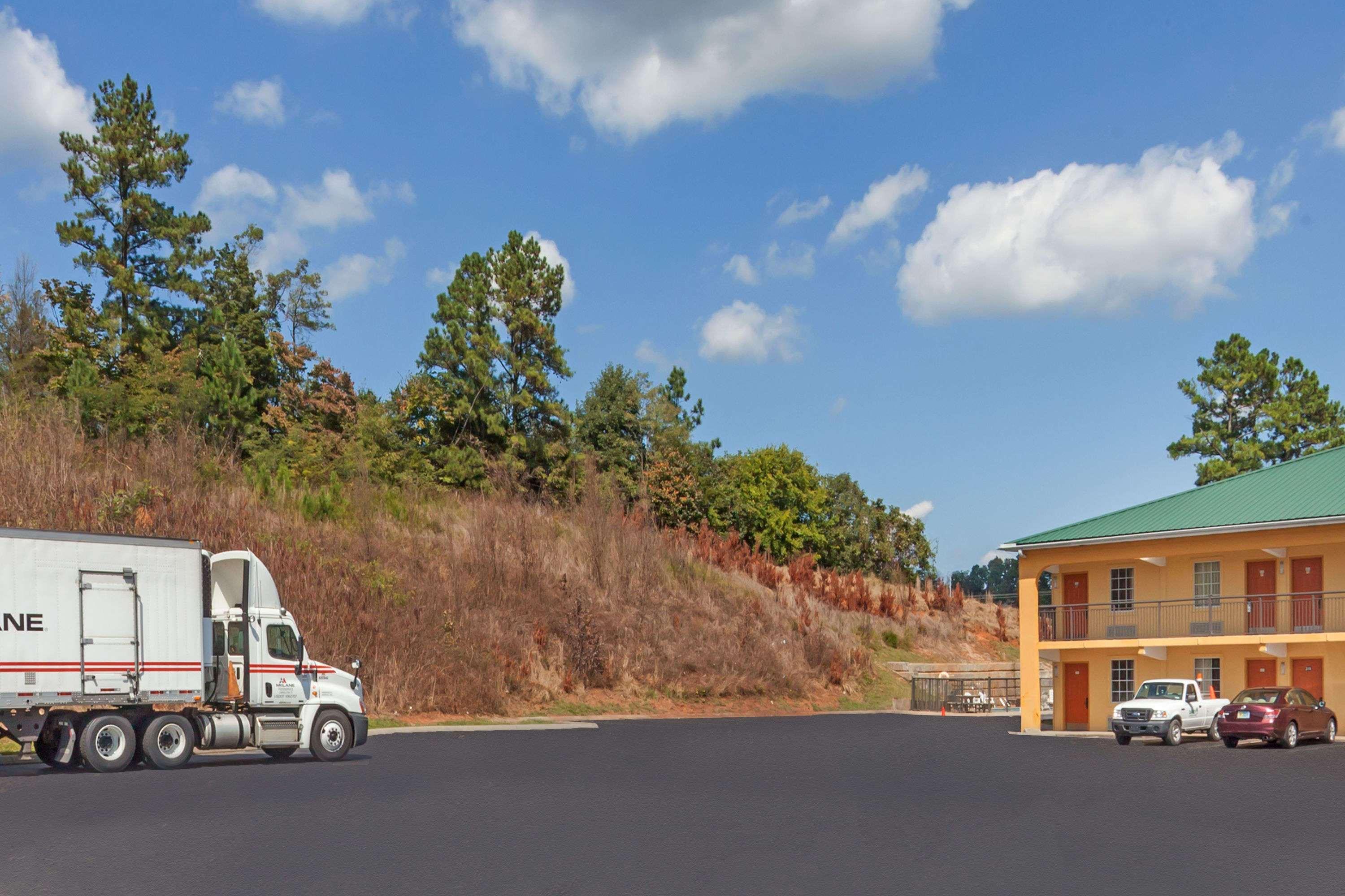 Days Inn By Wyndham Lenoir City Buitenkant foto