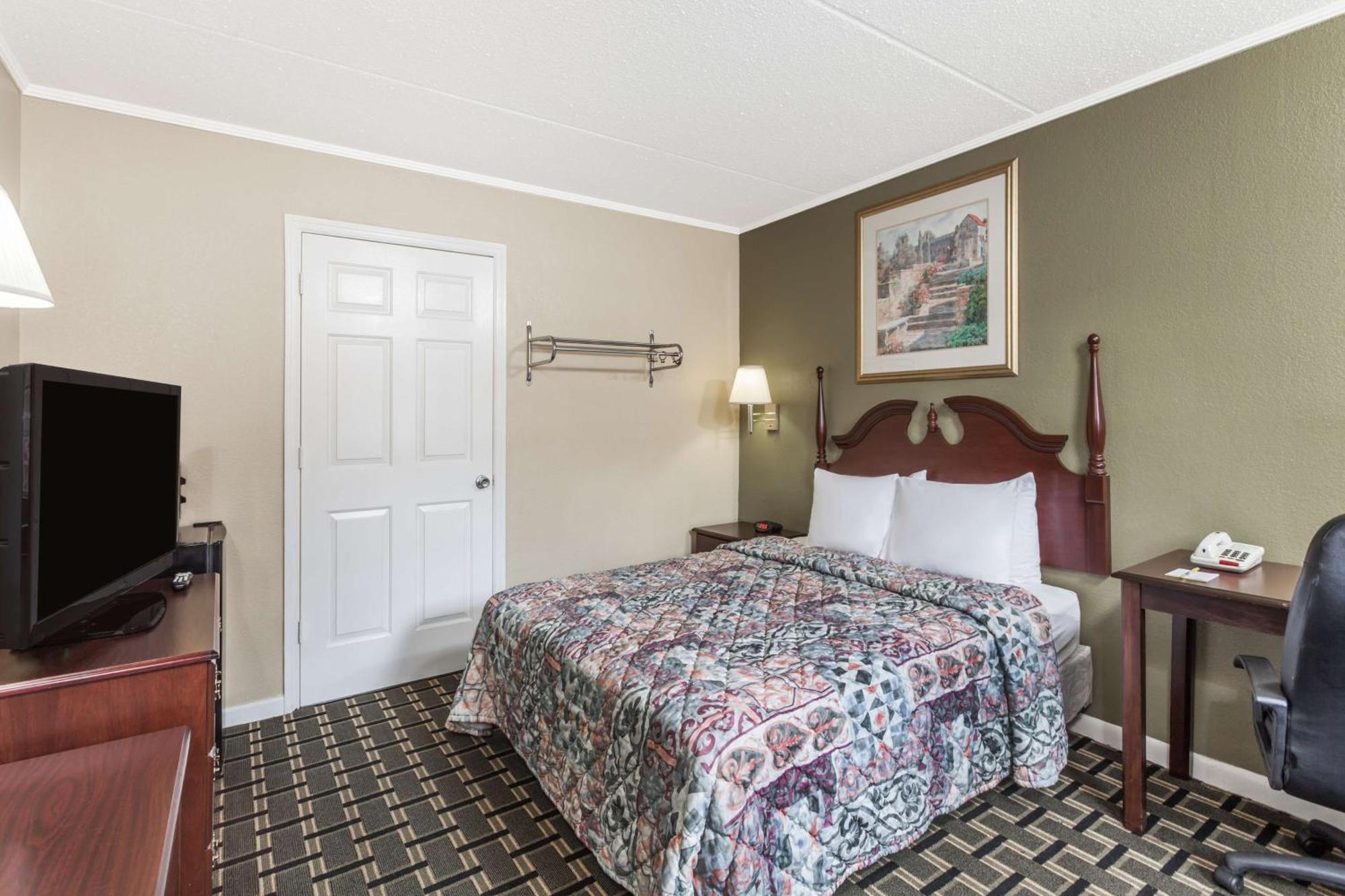 Days Inn By Wyndham Lenoir City Buitenkant foto